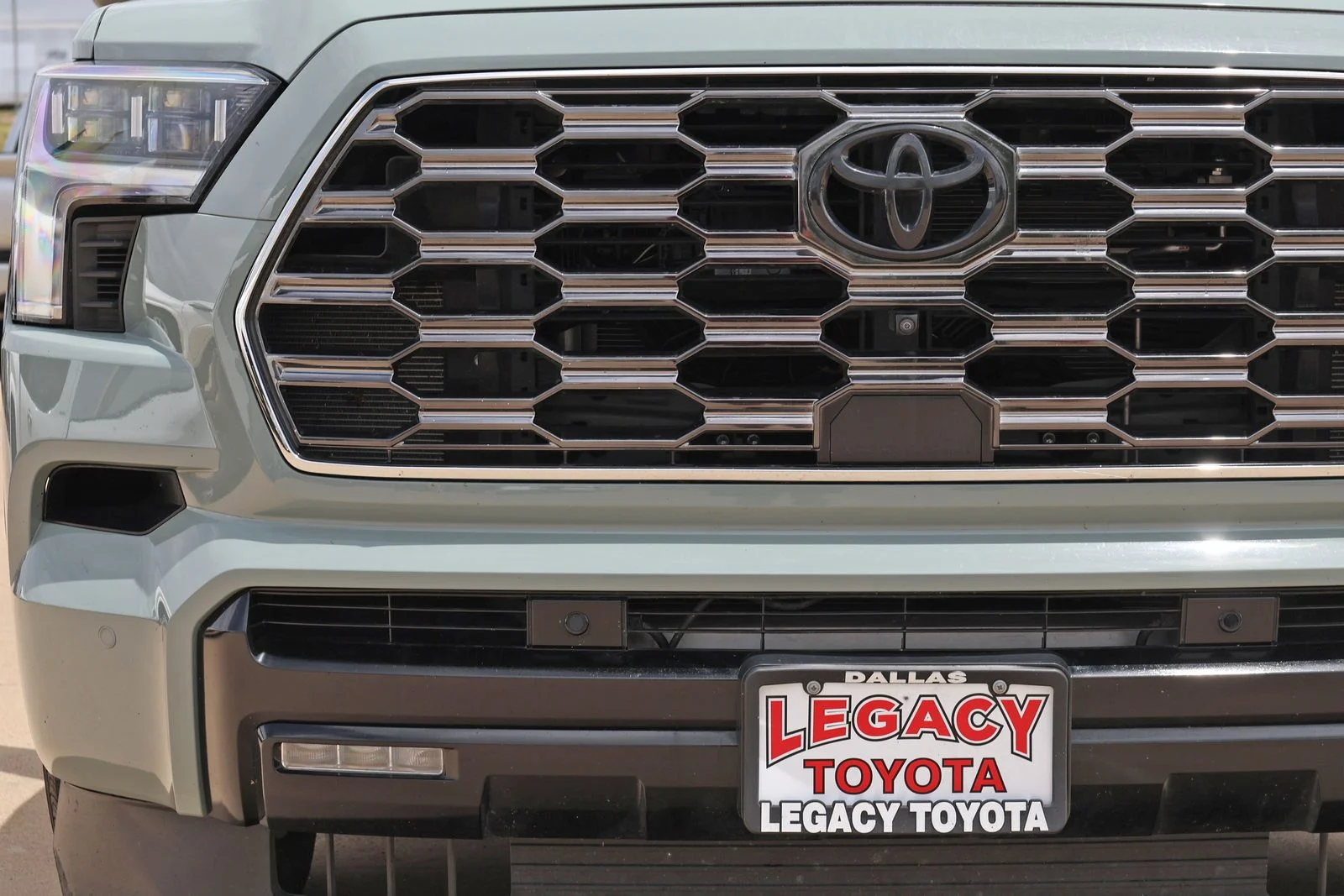 Used 2026  Toyota Platinum image 11