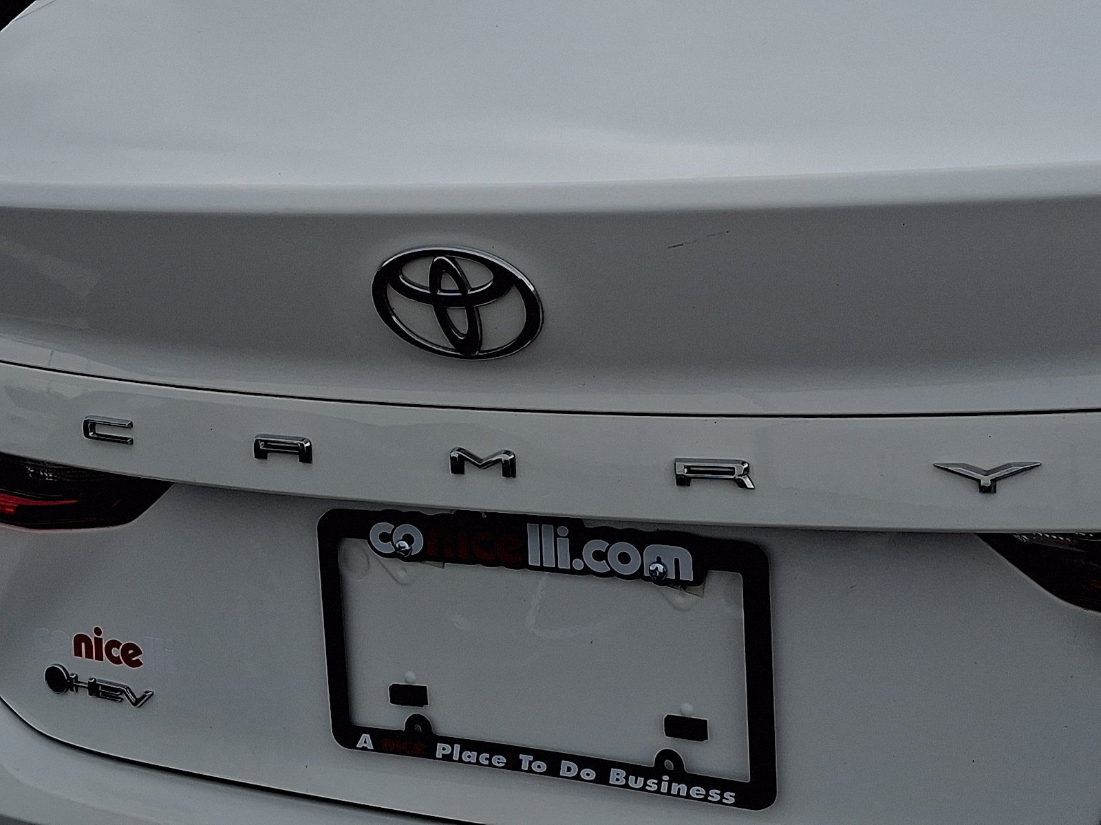 Used 2025 Ice Cap Toyota LE image 29