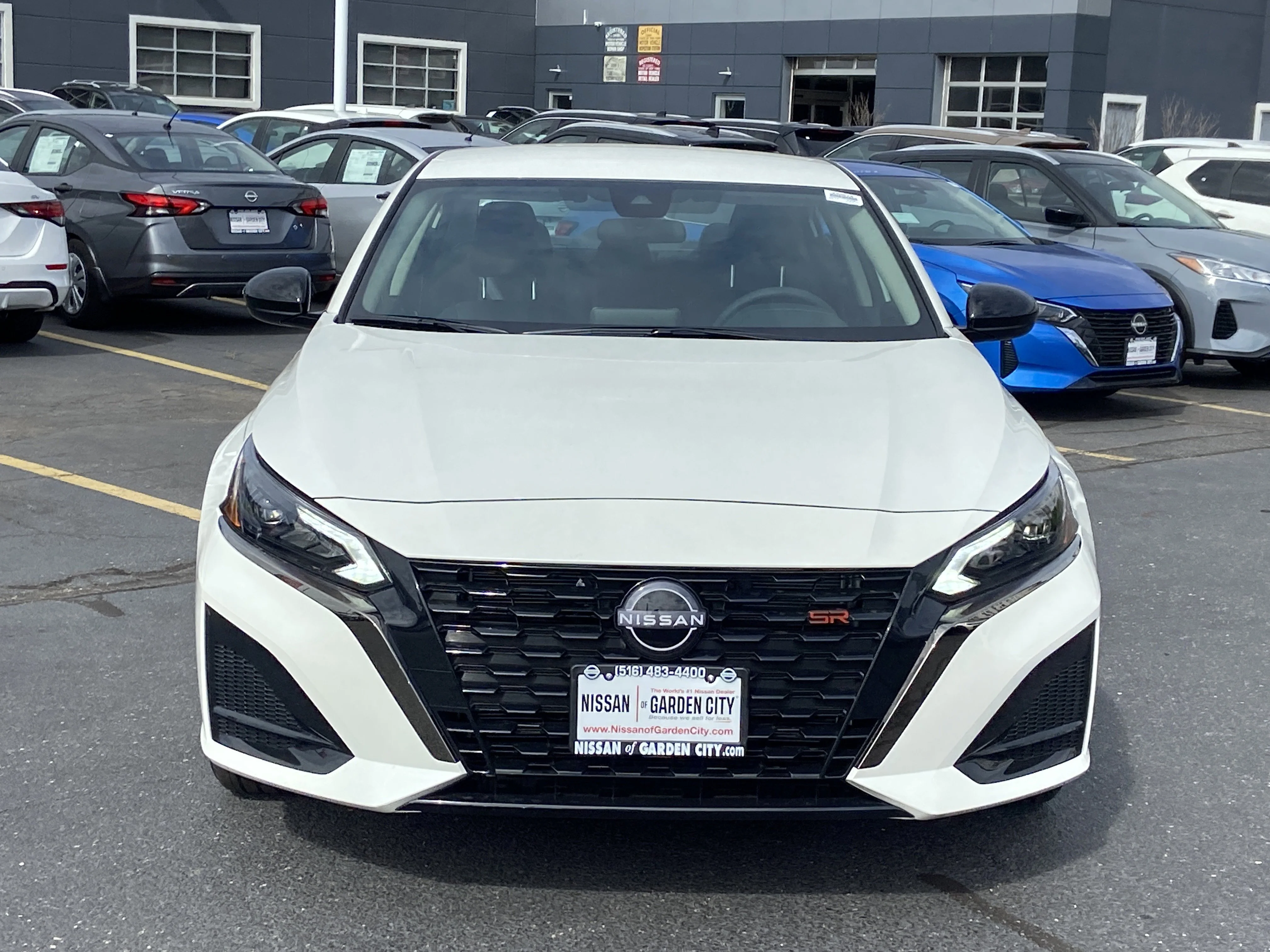 New 2025 Pearl White Tricoat Nissan SR image 2