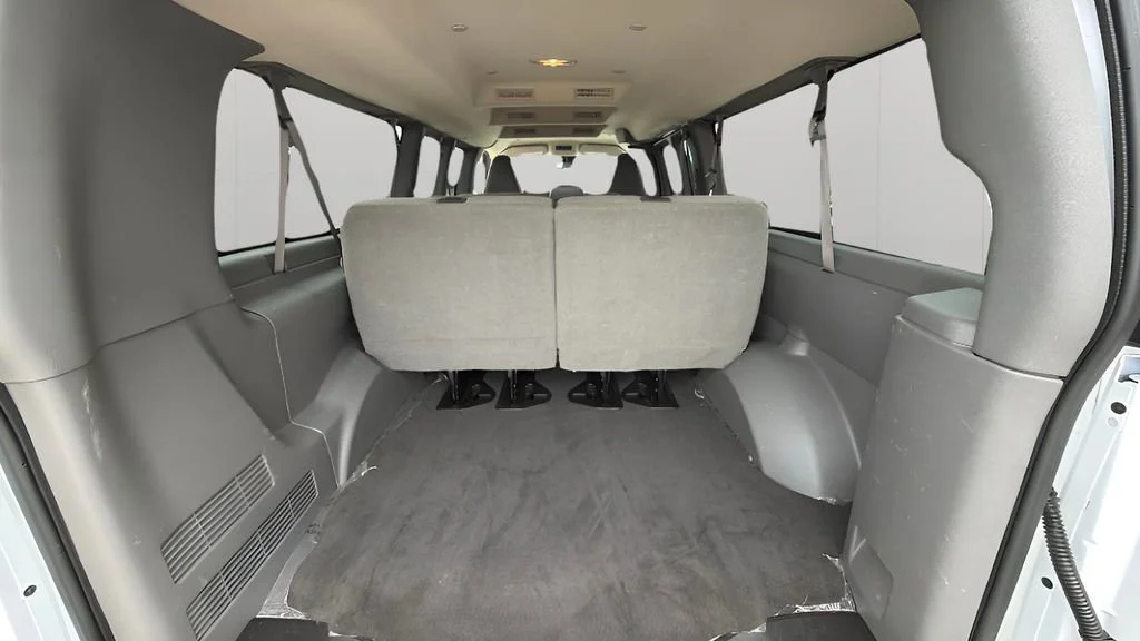 Used 2025 Summit White Chevrolet 1LT image 27