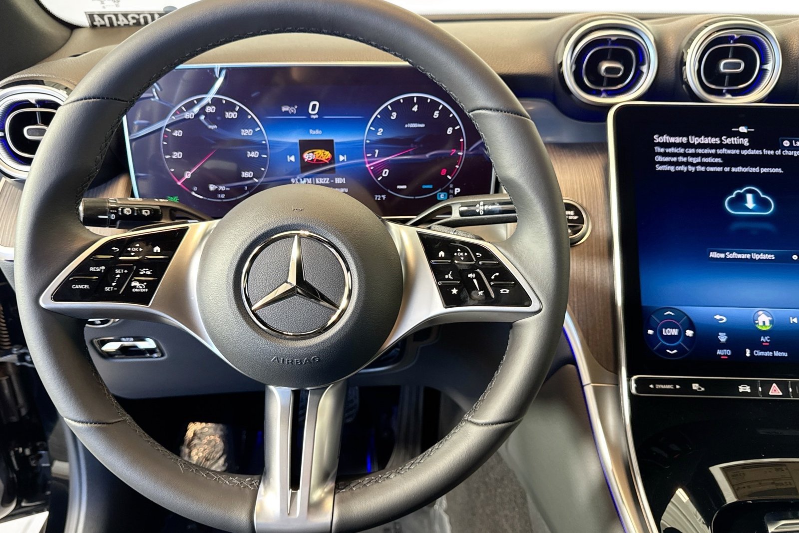 New 2026 Black Mercedes-Benz GLC 300 image 11