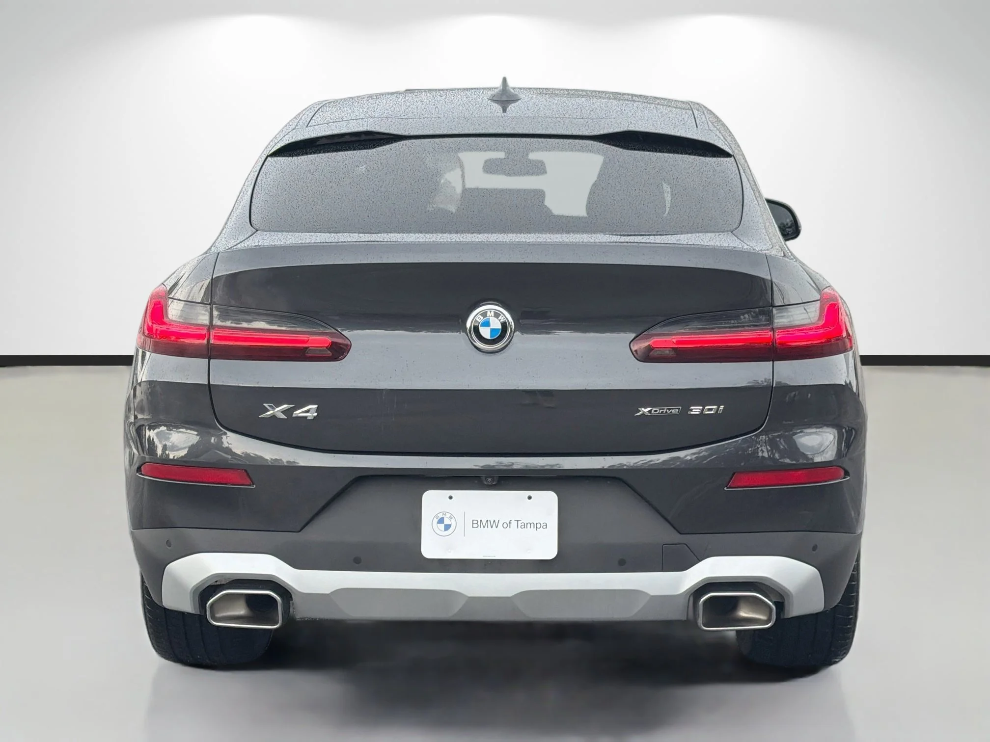 Used 2024 Dark Graphite Metallic BMW xDrive30i image 4