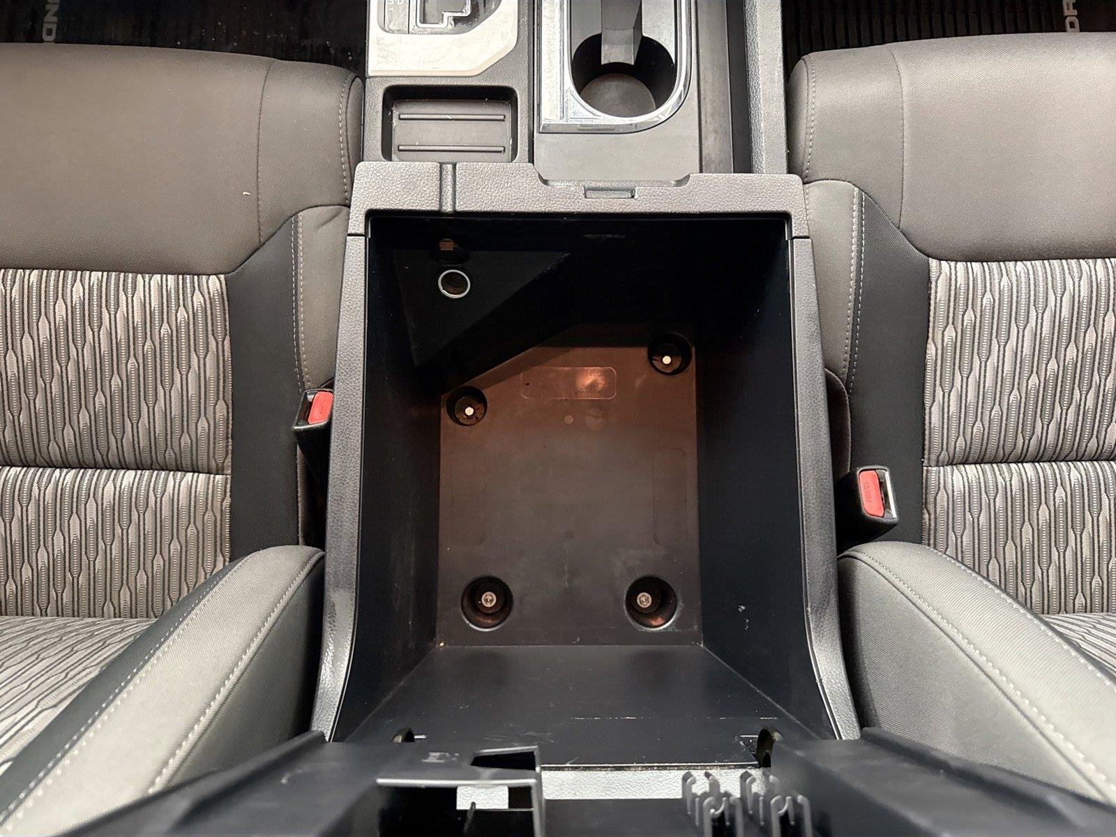 Used 2020 Midnight Black Metallic Toyota SR5 image 30