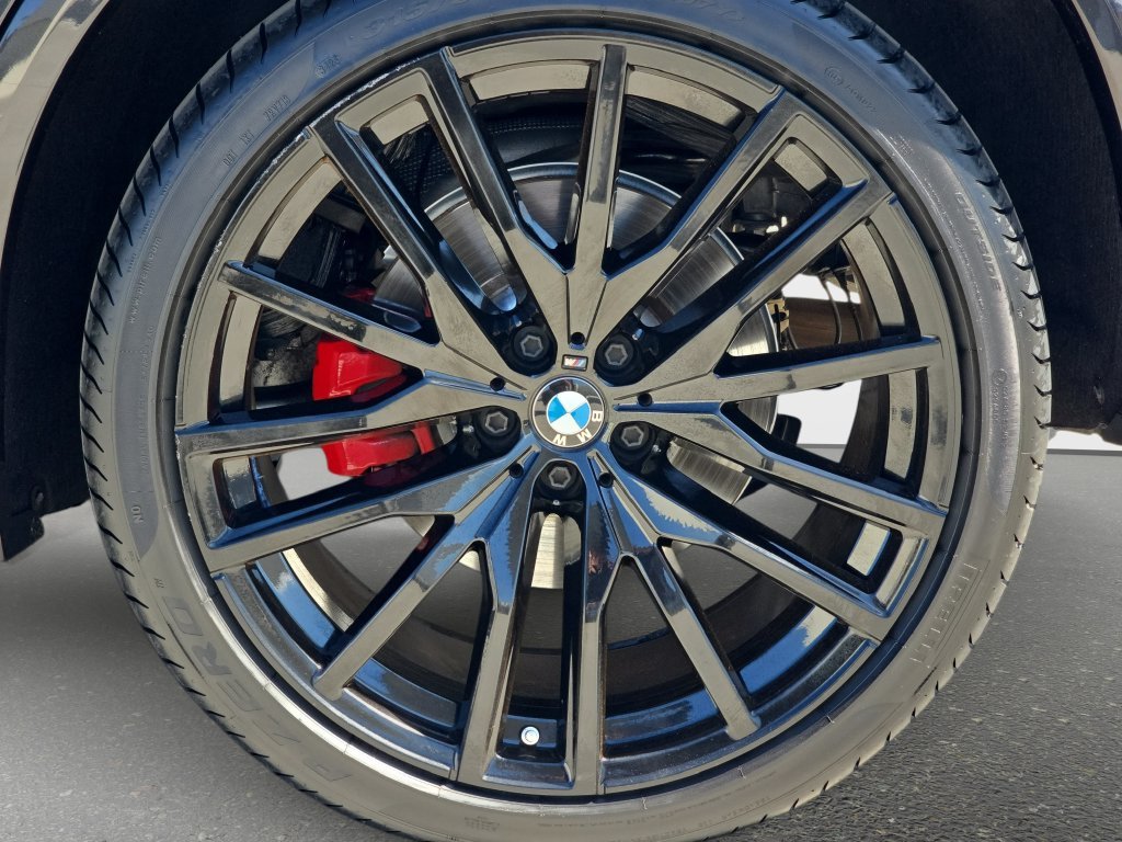 Used 2025 Black BMW sDrive40i image 37