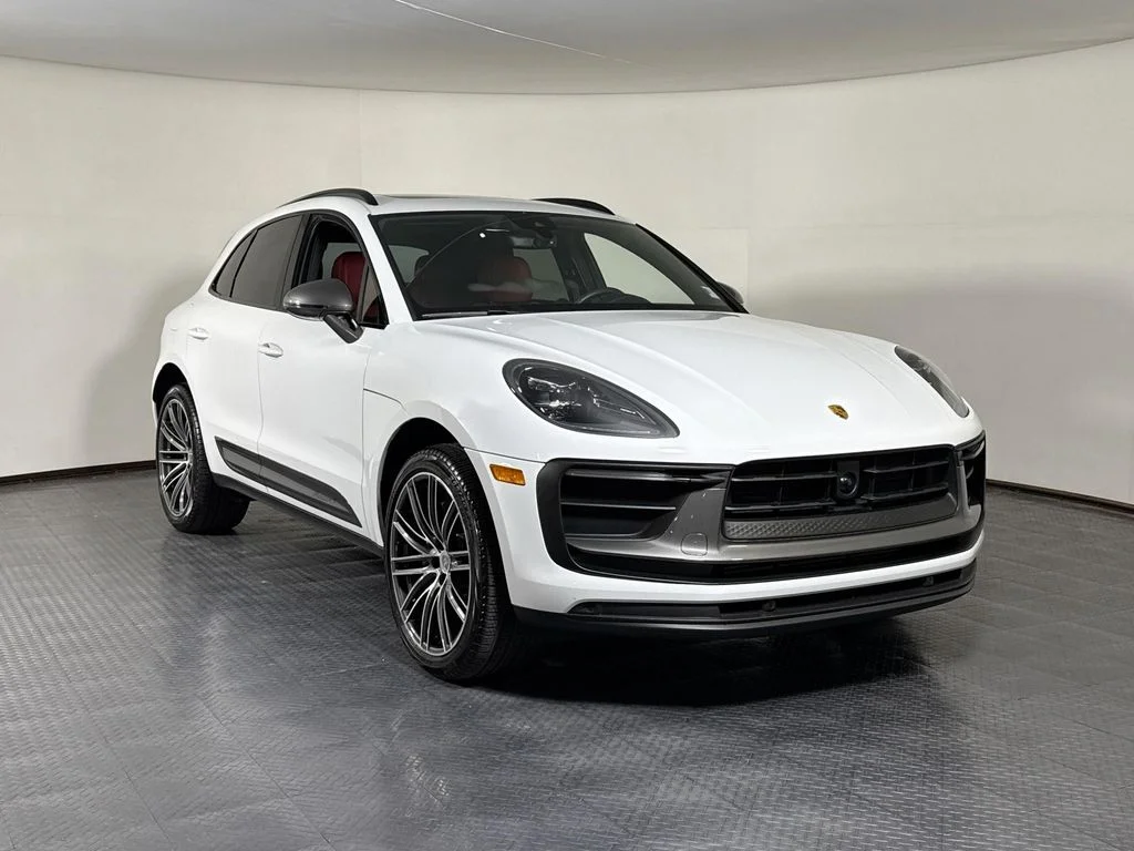 Used 2023 Carrara White Metallic Porsche T image 9