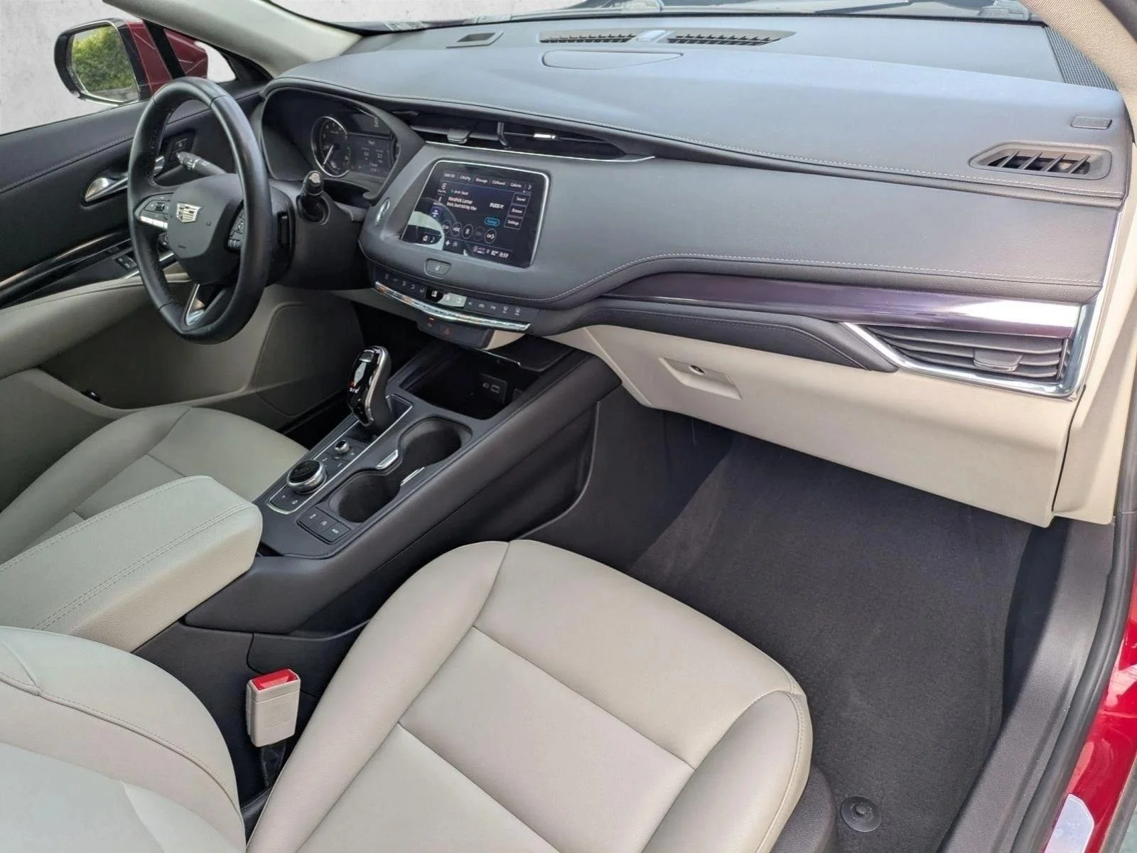 Used 2022 Infrared Tintcoat Cadillac FWD Luxury image 23