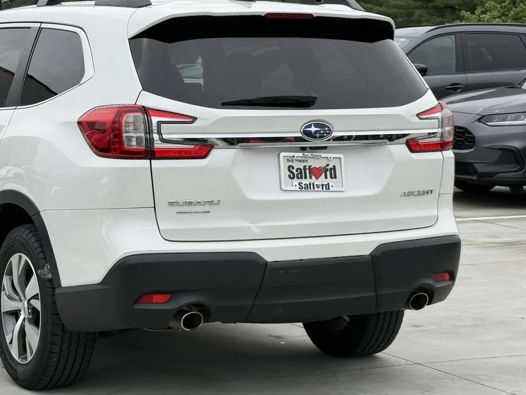 Used 2023 Crystal White Pearl Subaru Premium image 10
