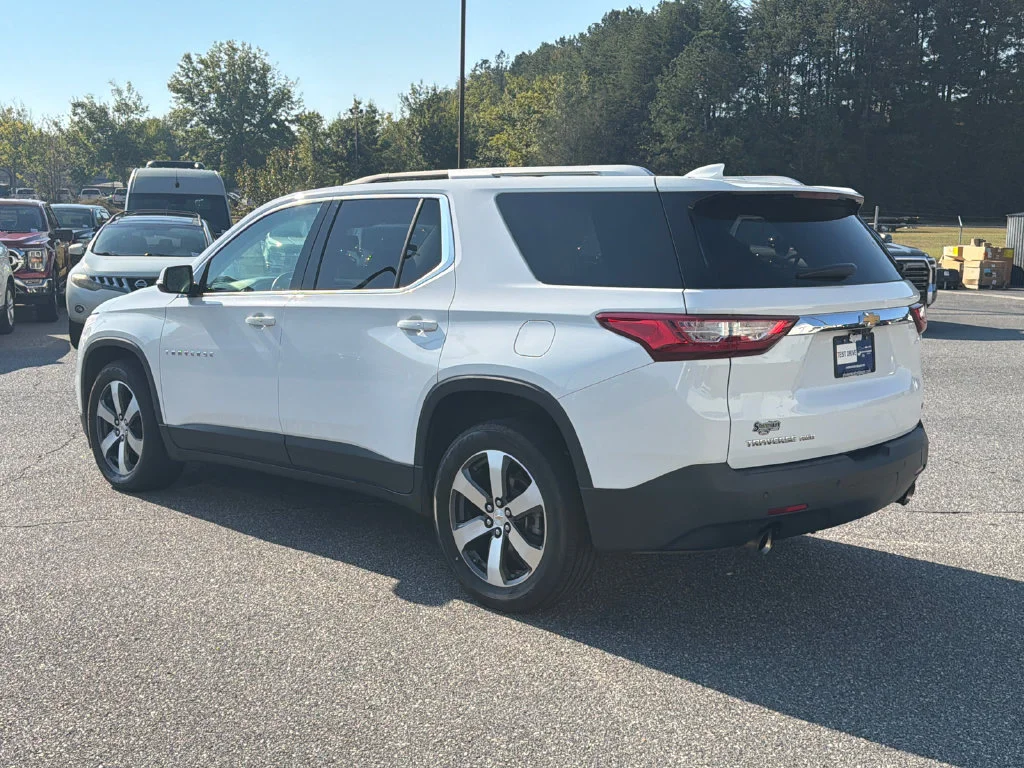 Used 2018 White Chevrolet 3LT image 5