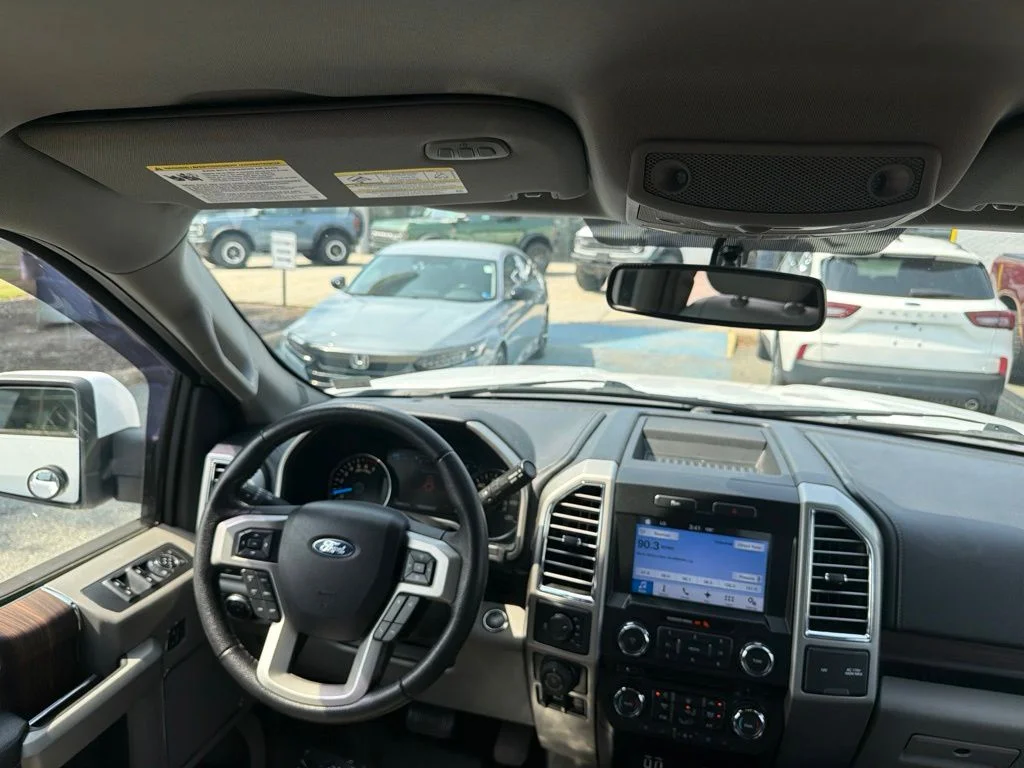 Used 2016 White Ford Lariat image 8