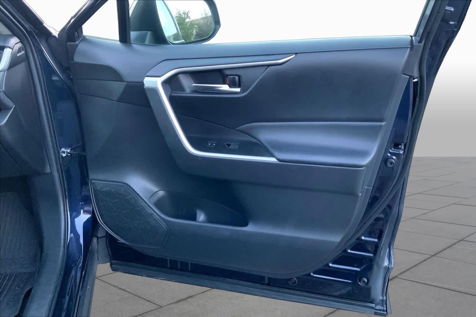 Used 2022 Blueprint Toyota XLE Premium image 19