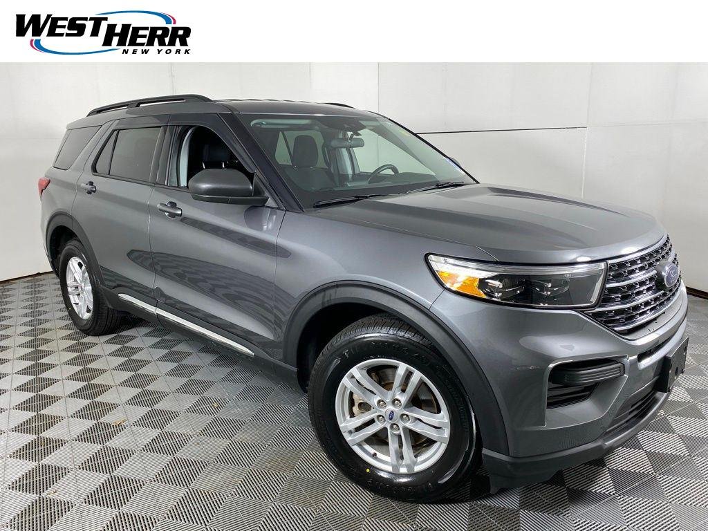 Used 2023 Gray Metallic Ford XLT image 1