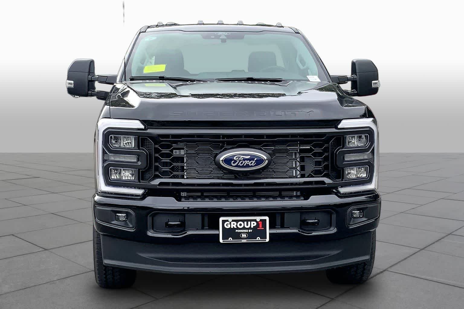 New 2026 Agate Black Metallic Ford XL image 2