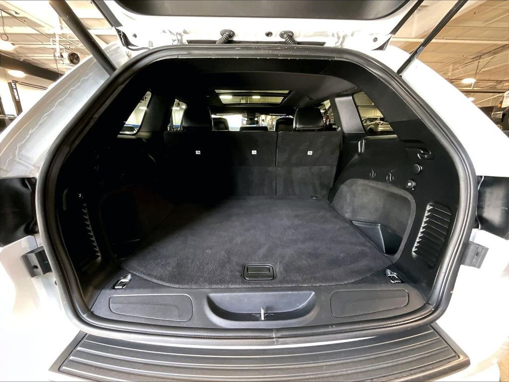 Used 2020 White Jeep Limited X image 17