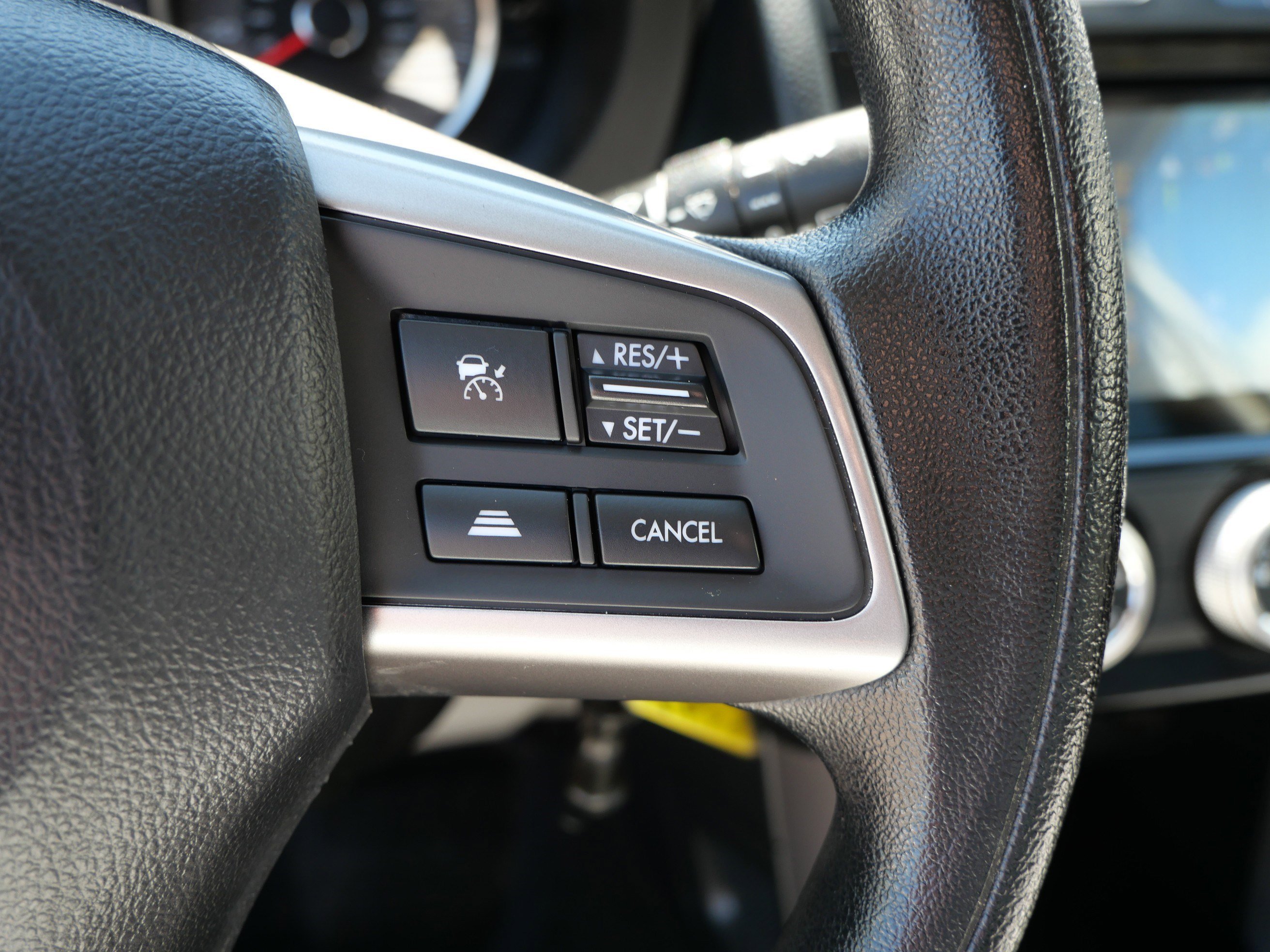 Used 2016 Crystal White Pearl Subaru 2.5i Premium image 28