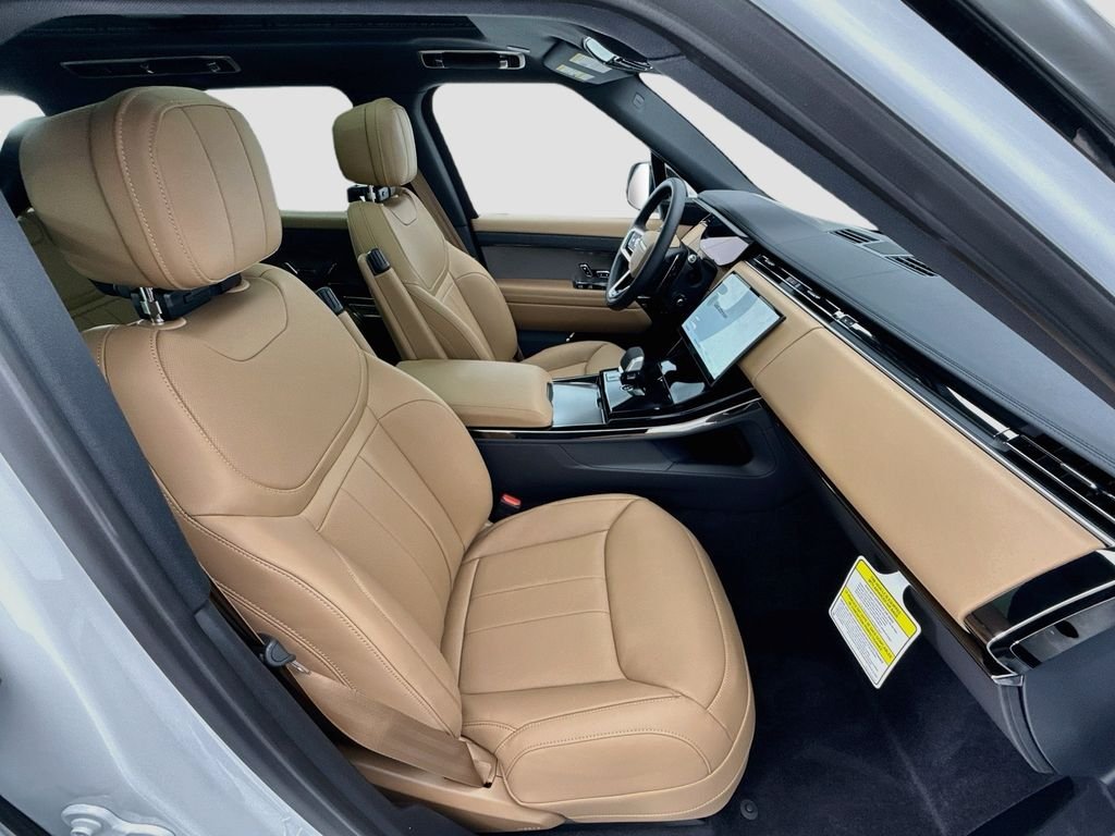 New 2026 Fuji White Land Rover SE image 20