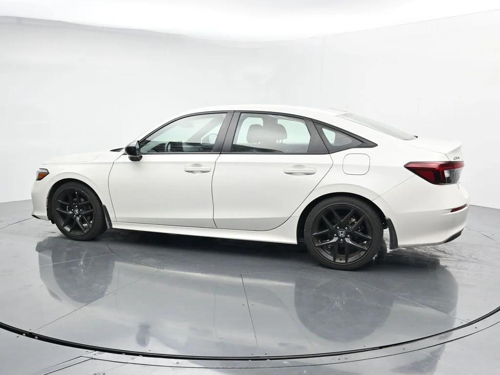 Used 2025 White Honda Sport image 4