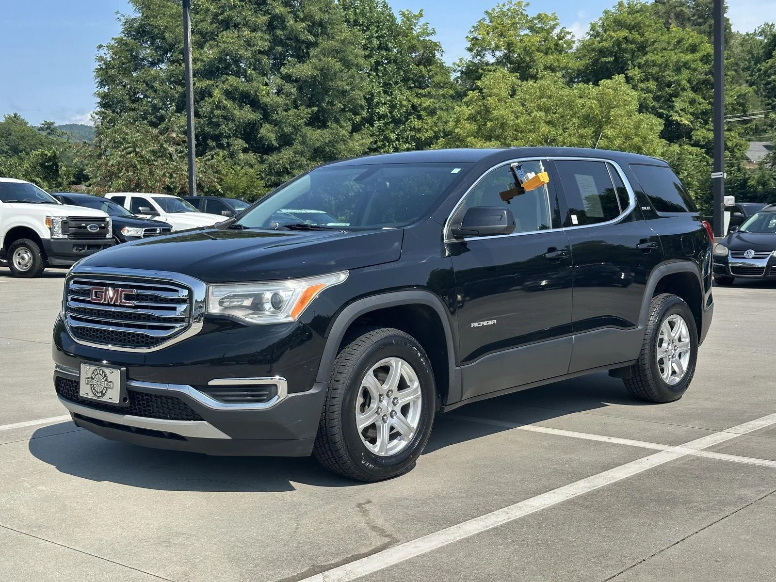 Used 2019 Ebony Twilight Metallic GMC SLE image 3