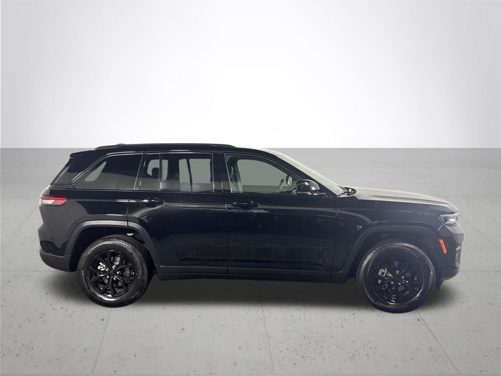 Certified Used 2025 Black Jeep Altitude X image 6