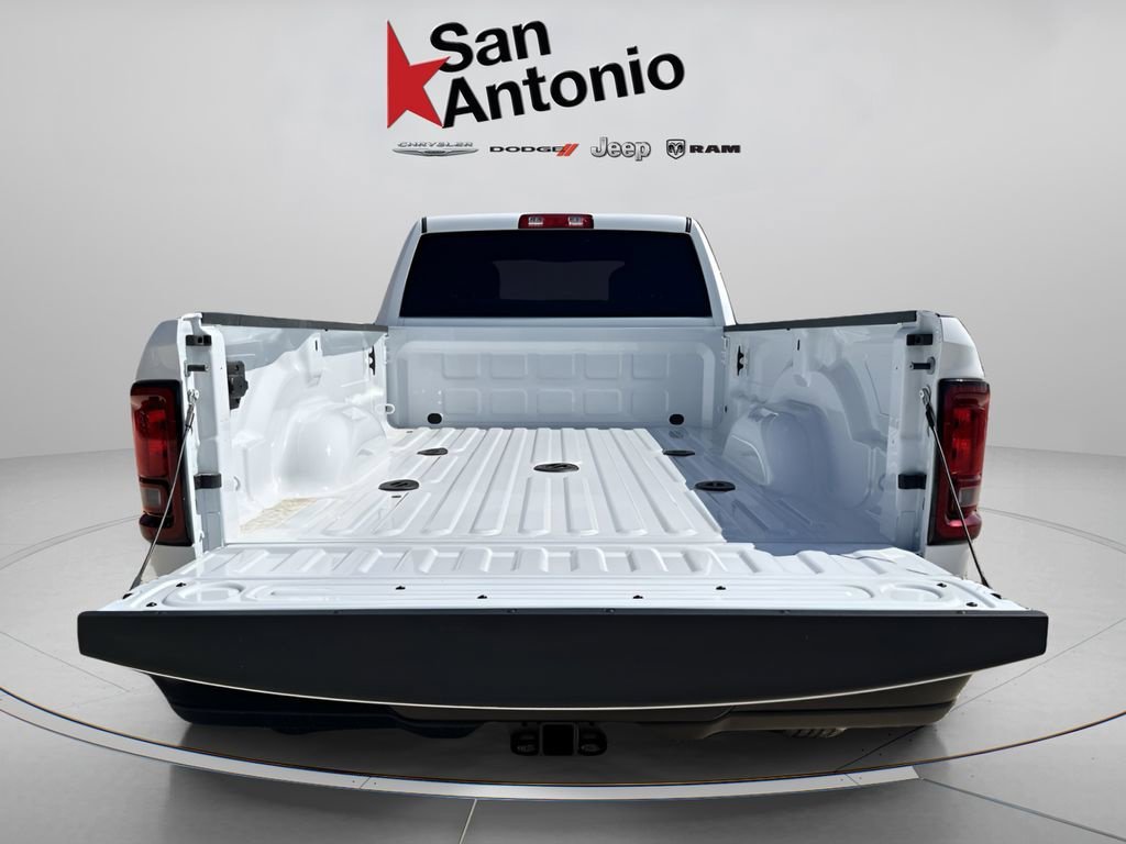 New 2026 Bright White Clear-Coat Exterior Paint RAM Tradesman image 15