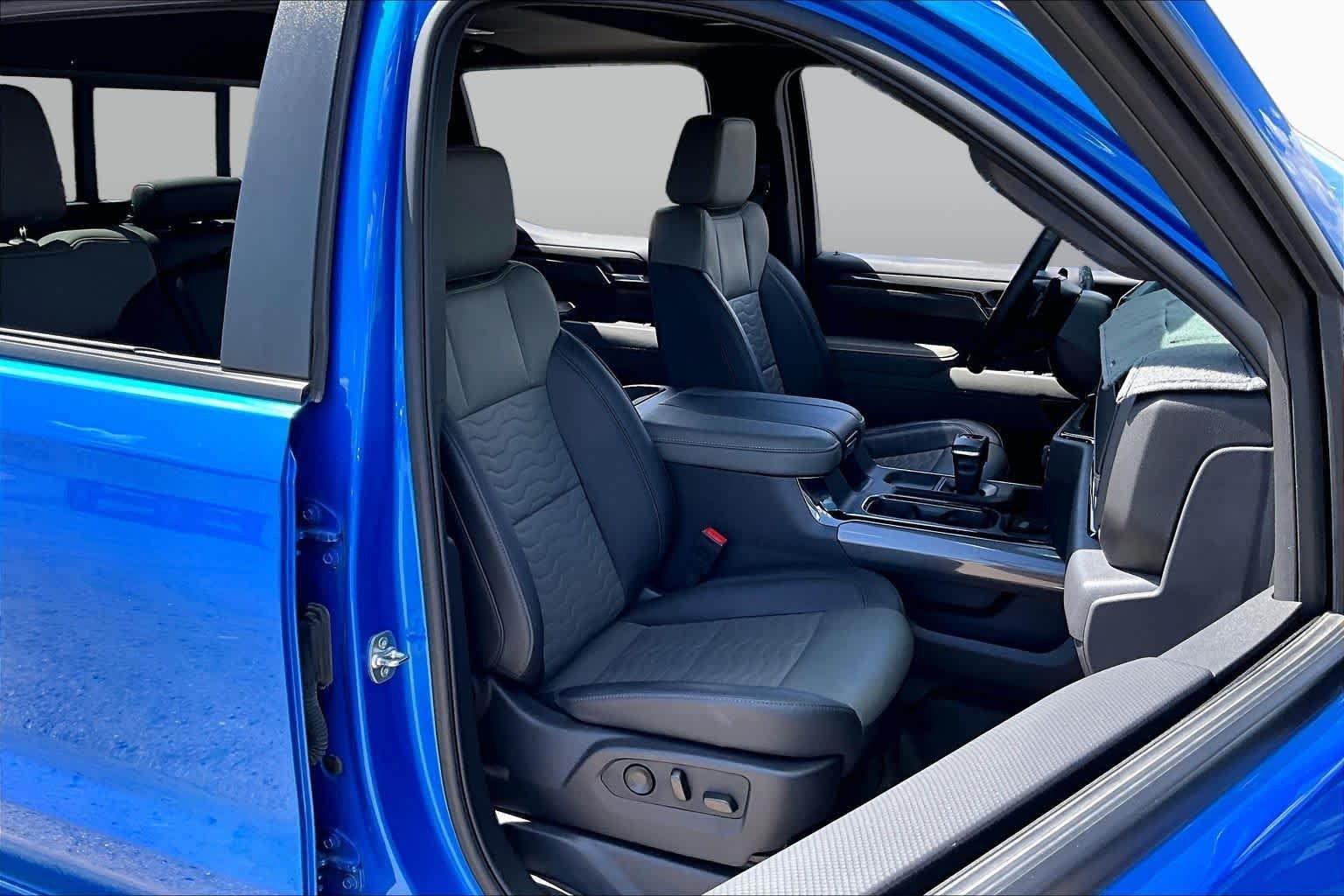 Used 2025 Riptide Blue Metallic Chevrolet ZR2 image 7