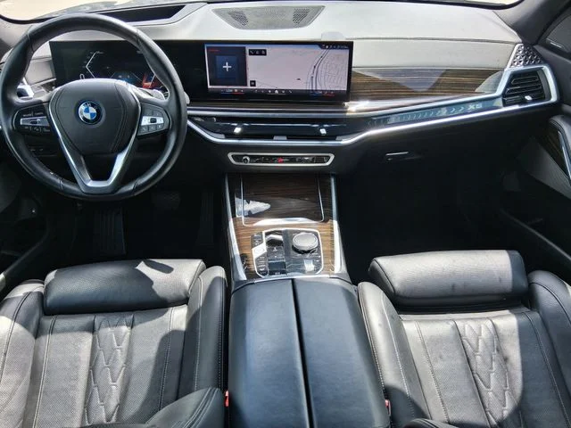 Used 2025 Gray BMW xDrive50e image 9