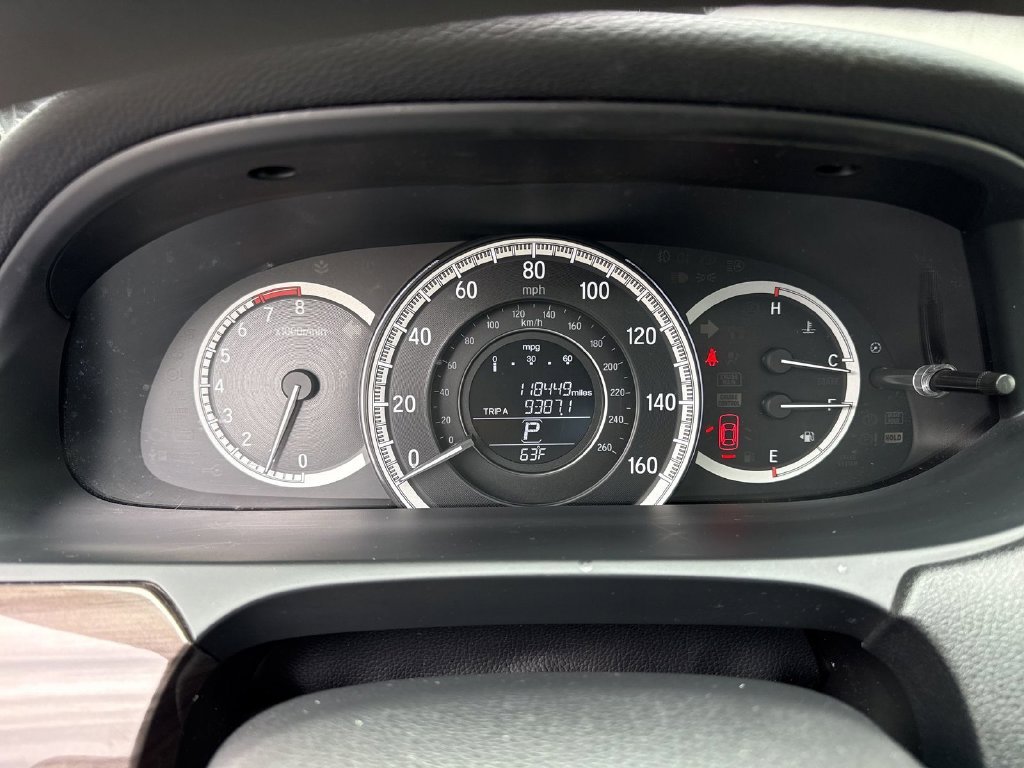 Used 2017  Honda EX image 22