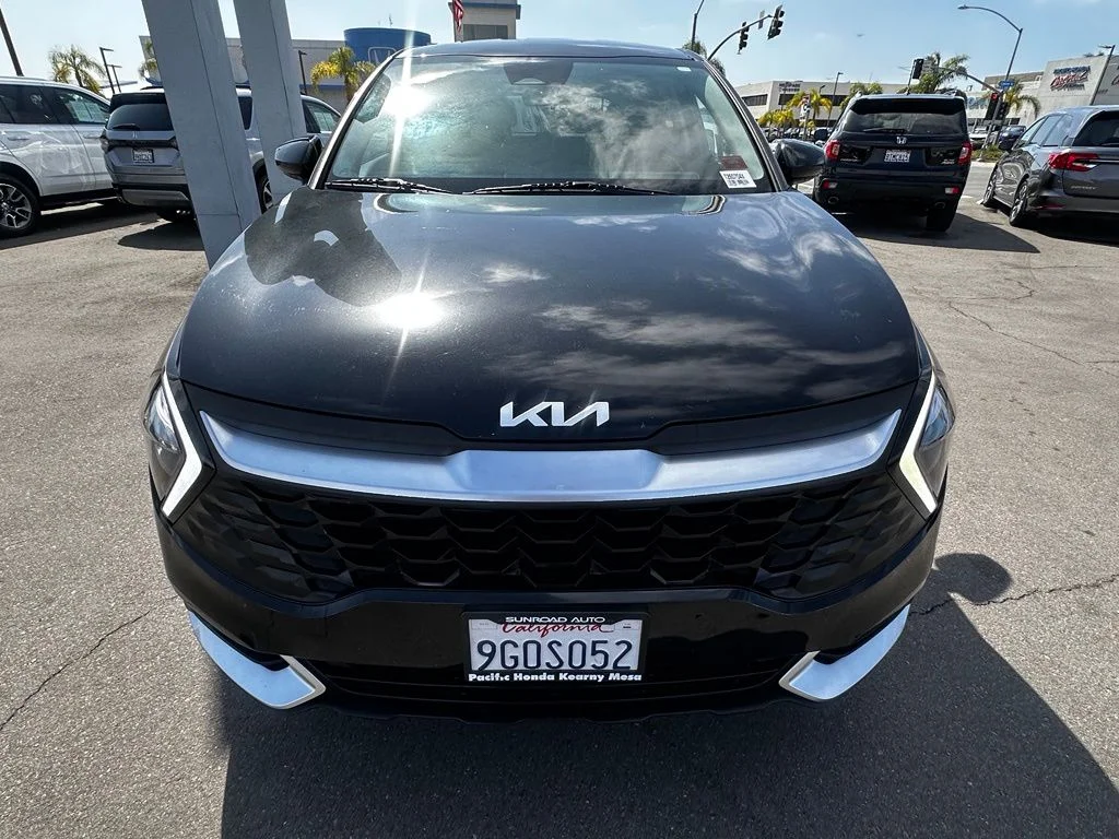 Used 2023 Black Kia LX image 3