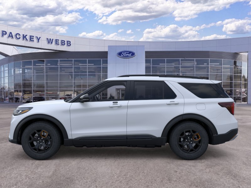 New 2026 White Metallic Ford Tremor® image 4