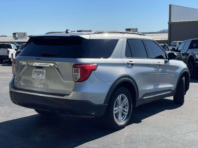 Certified Used 2023 Silver Metallic Ford XLT image 3