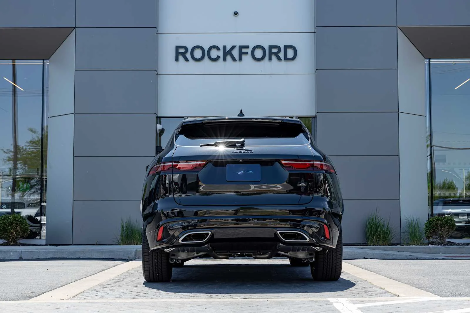 2026 Jaguar F-Pace R-Dynamic S - Photo 7