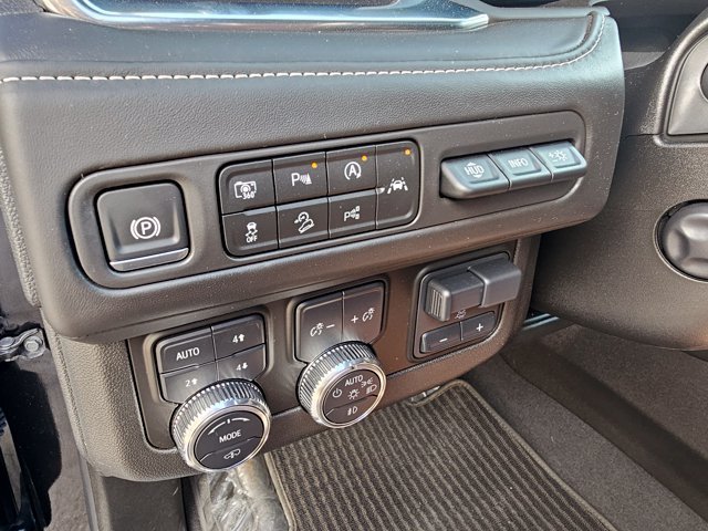 2024 GMC Yukon Denali Ultimate - Photo 33