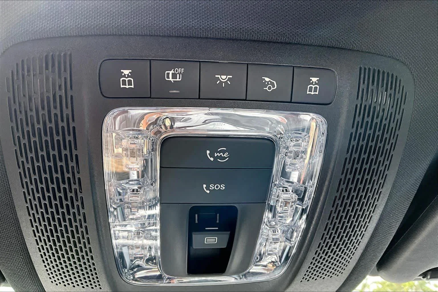 Used 2025 Polar White Mercedes-Benz GLE 450e image 71