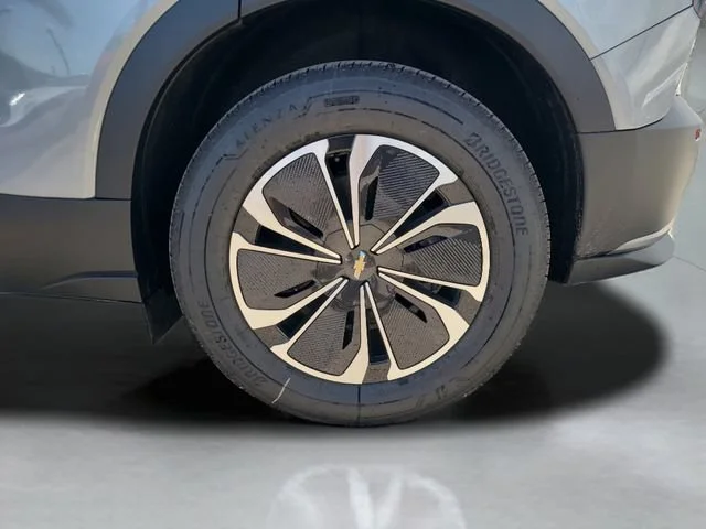 New 2025 Sterling Gray Metallic Chevrolet LT image 12