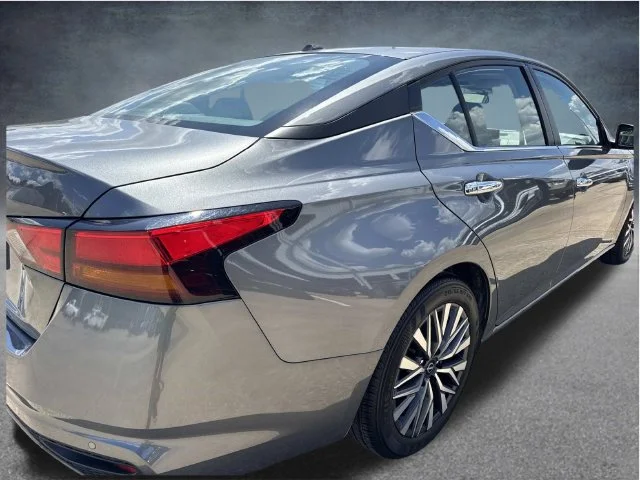 Used 2025 Gray Nissan 2.5 SV image 23