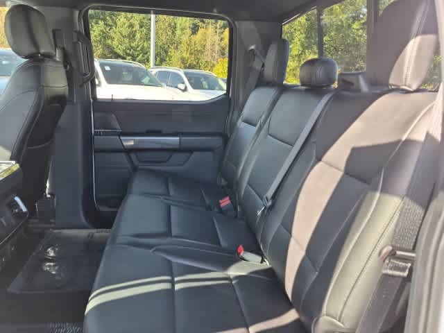 Used 2022 Oxford White Ford XLT image 18