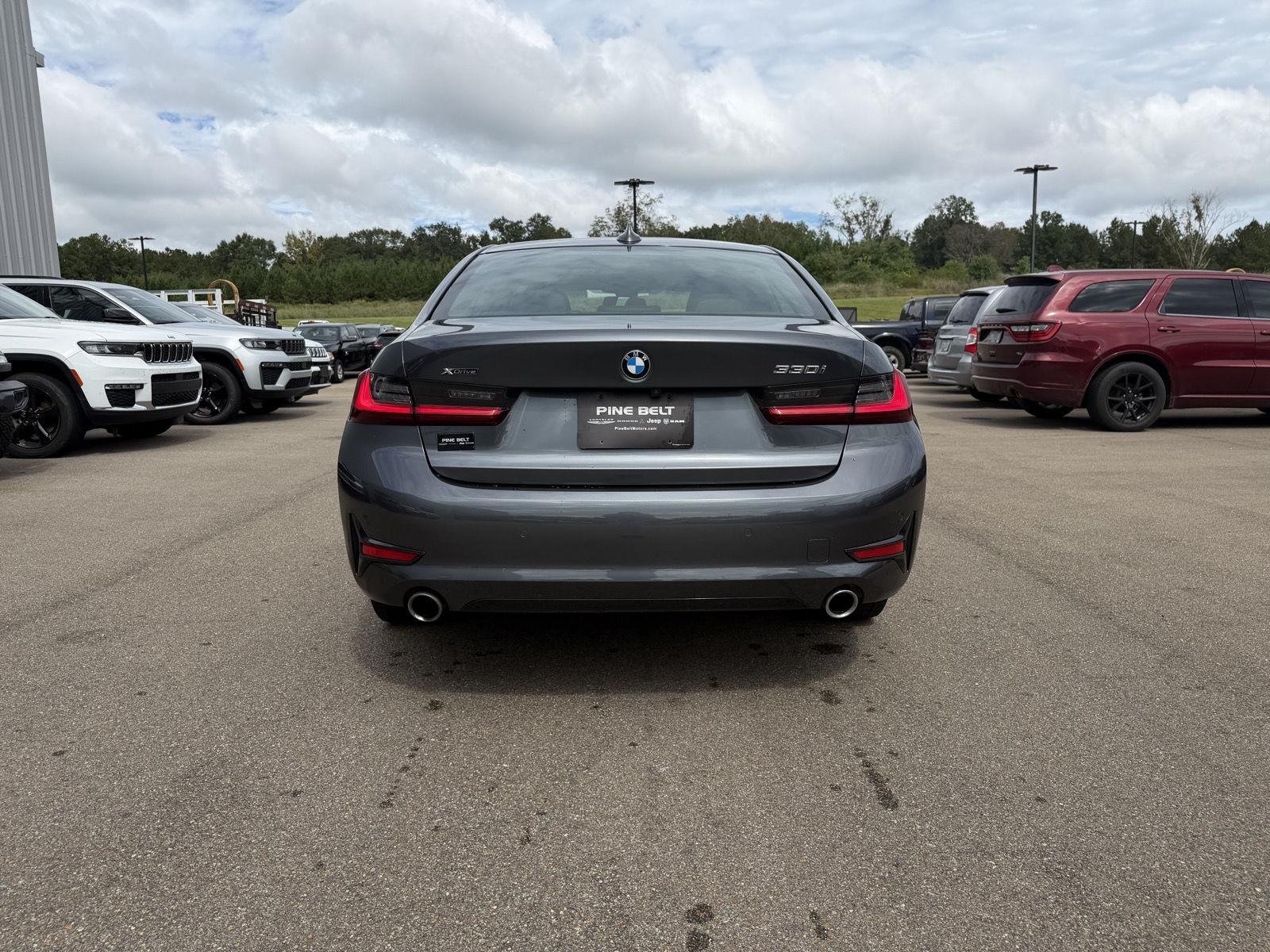 Used 2022 Mineral Grey Metallic BMW 330i xDrive image 5
