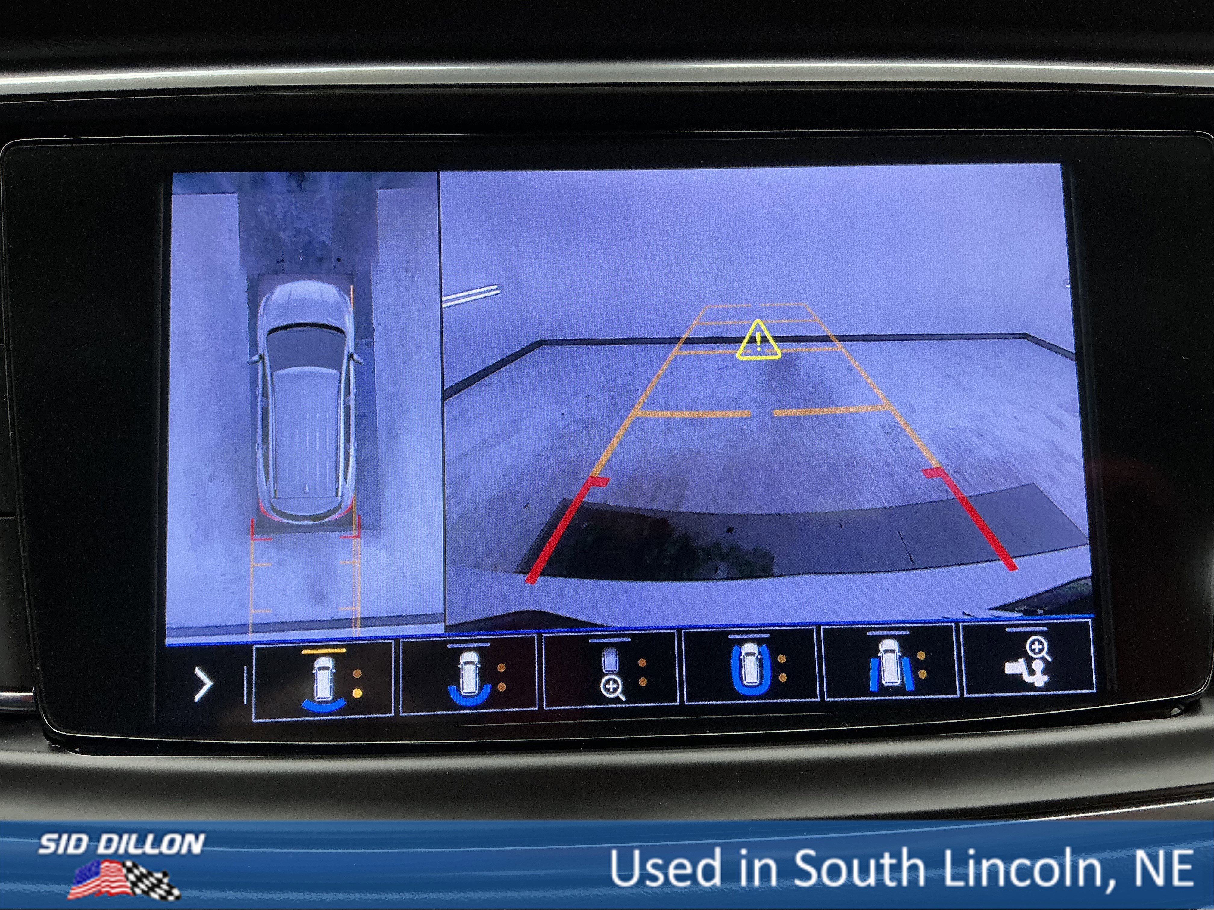 Used 2020 White Frost Tricoat Buick Avenir image 7