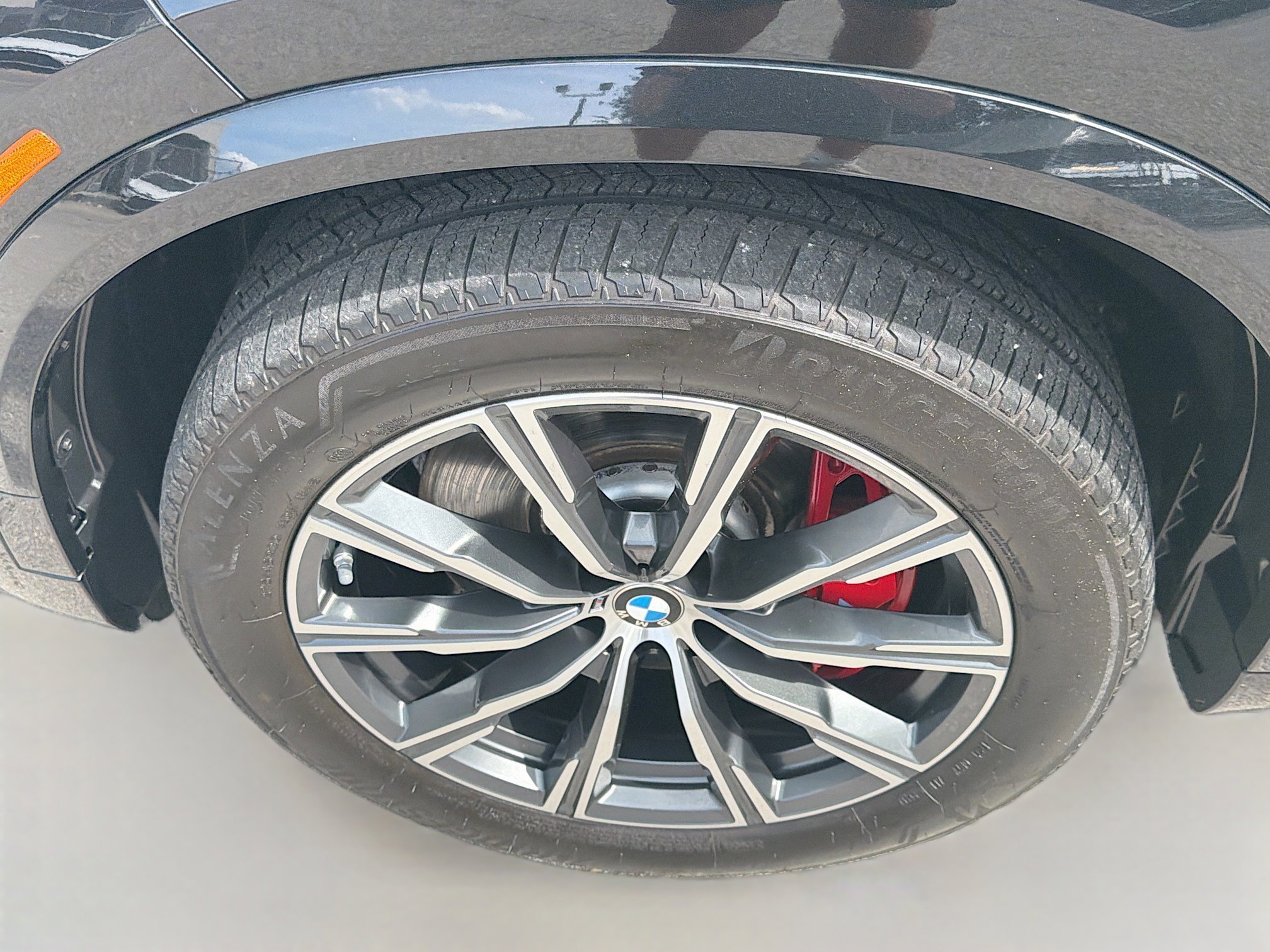 Used 2021 Black Sapphire Metallic BMW M50i image 34