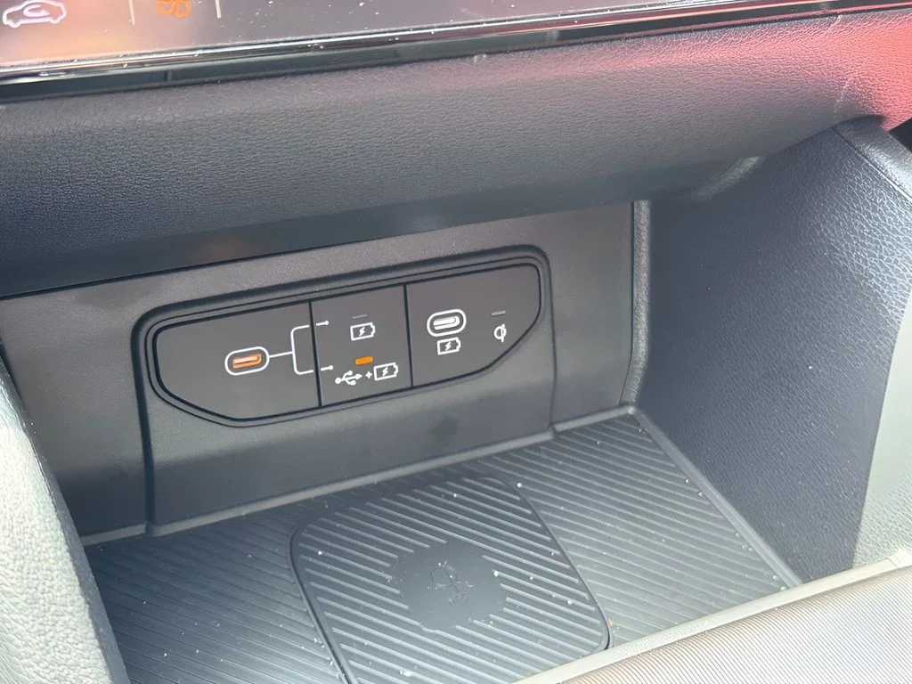 Used 2026 Wolf Gray Kia SX-Prestige image 25