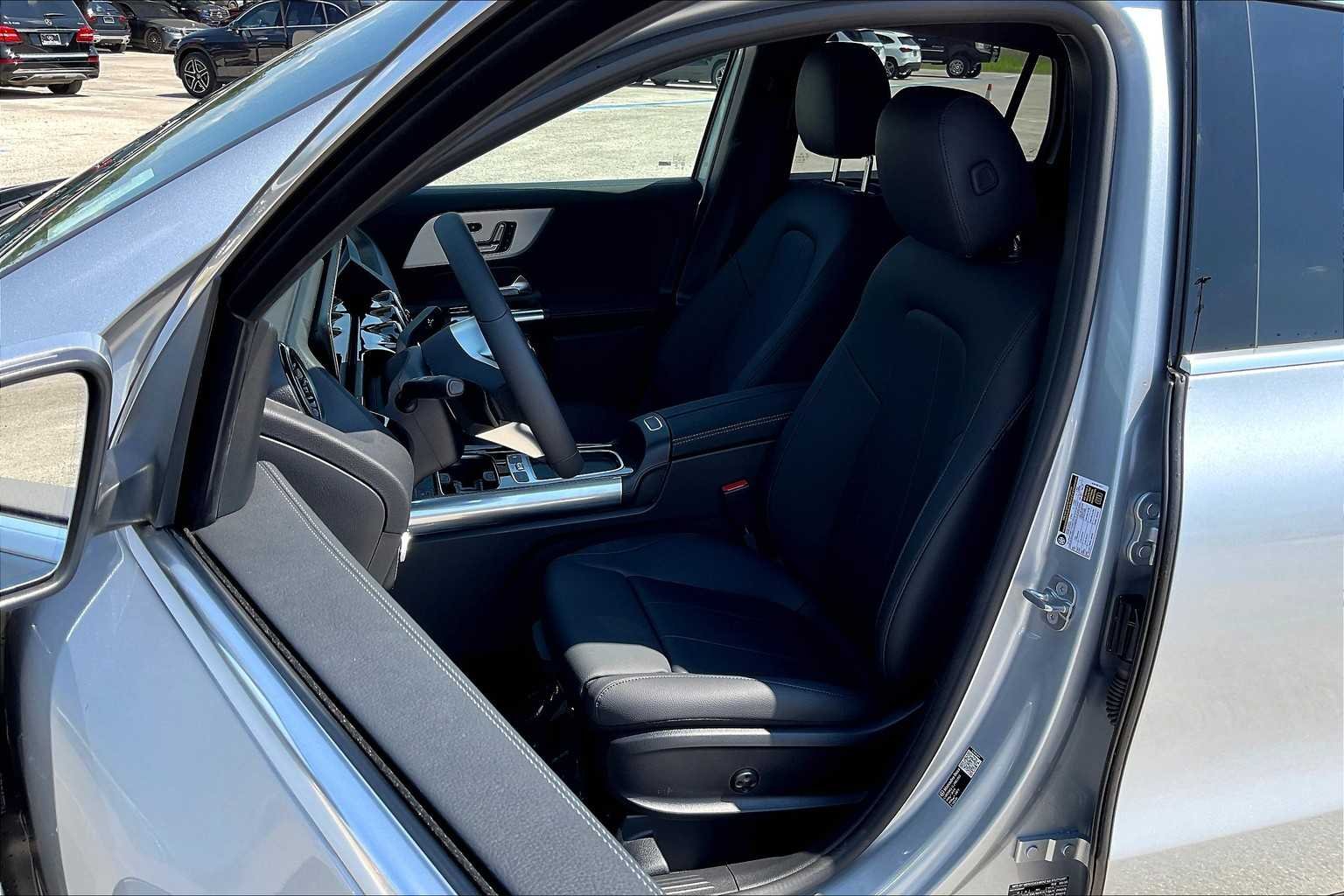Used 2026 Cirrus Silver Metallic Mercedes-Benz GLA 250 image 13