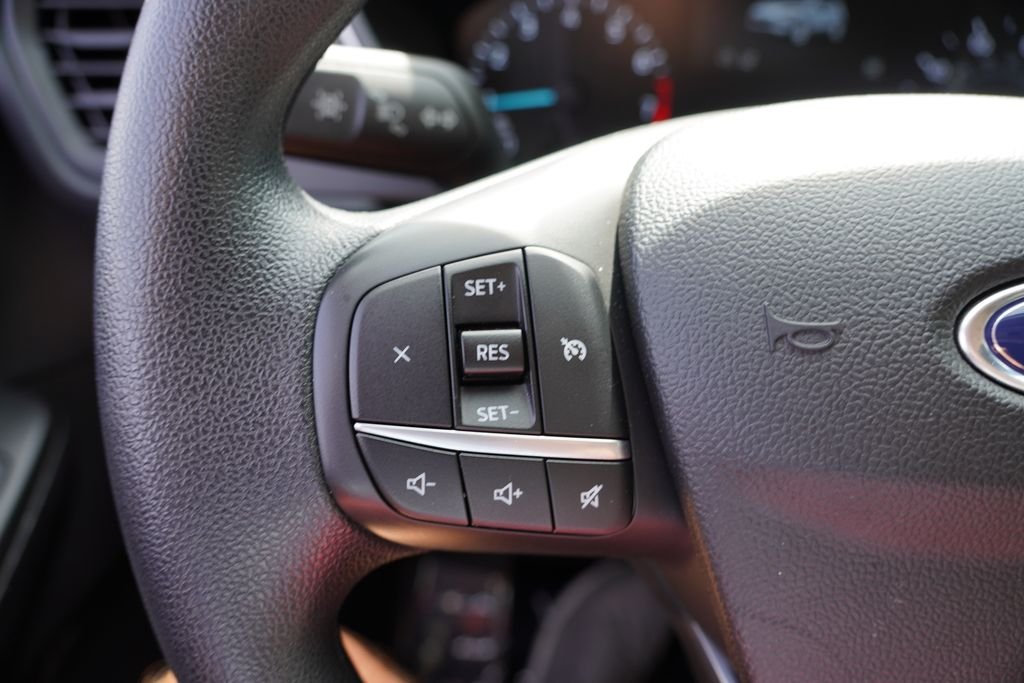 Used 2020 Sedona Orange Metallic Ford SE image 31
