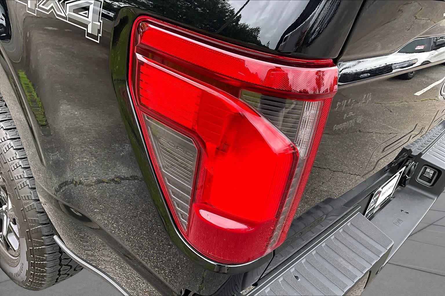 New 2026 Agate Black Metallic Ford XLT image 14