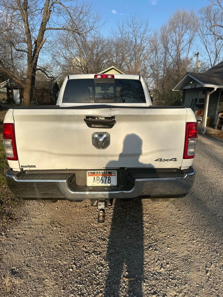 Used 2019 RAM Ram 2500 Pickup Tradesman with VIN 3C6UR5CJ1KG685737 for sale in Kansas City