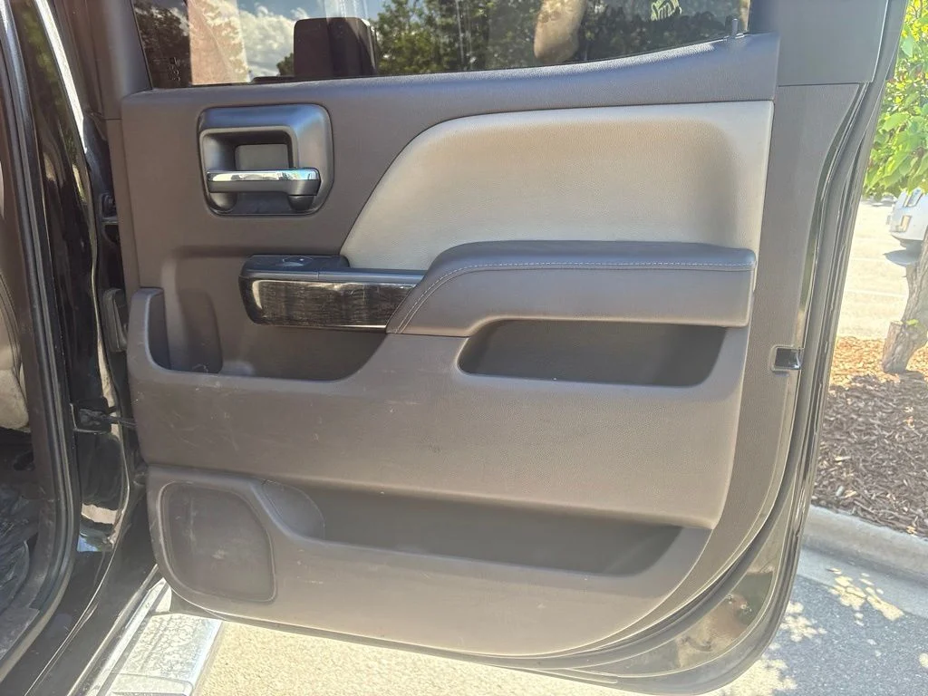 Used 2016 Onyx Black GMC Denali image 25