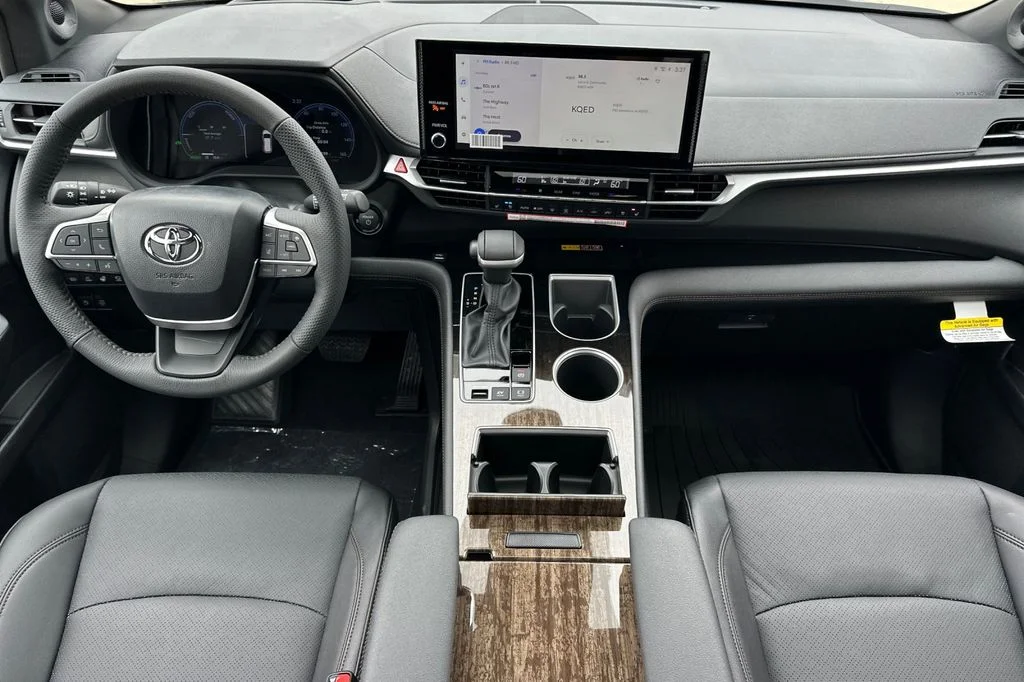 New 2026 Heavy Metal <sup>1</sup> Toyota  Platinum image 13
