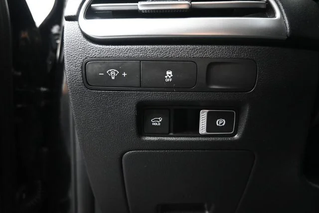 Used 2024 Black Hyundai SEL image 15