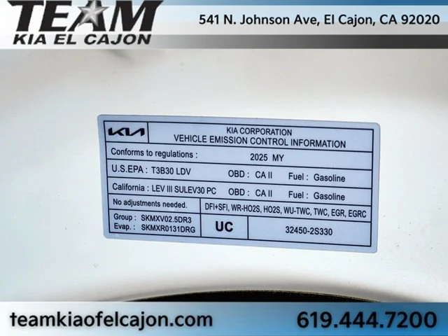Used 2025 White Kia LXS image 41