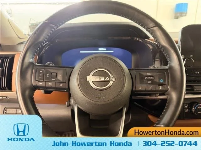 Used 2023 Gray Nissan Platinum image 18