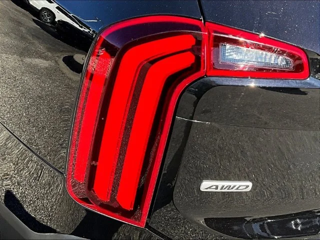 Used 2022 Black Kia SX image 25