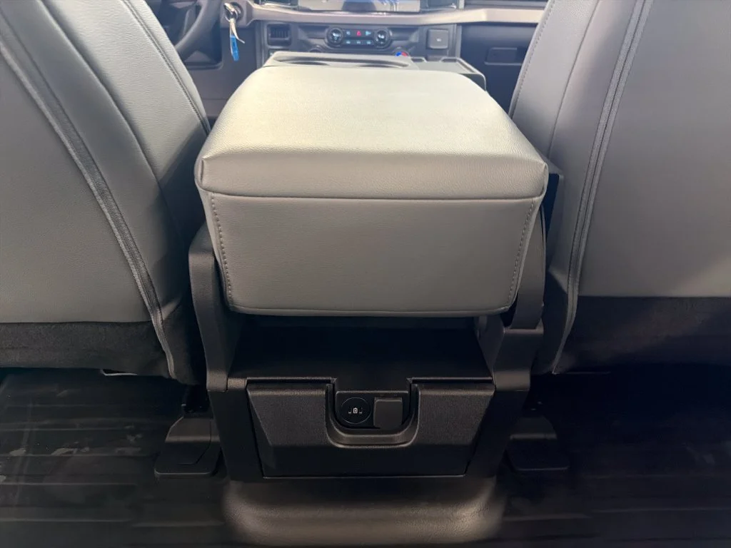 New 2026 Oxford White Ford XL image 13
